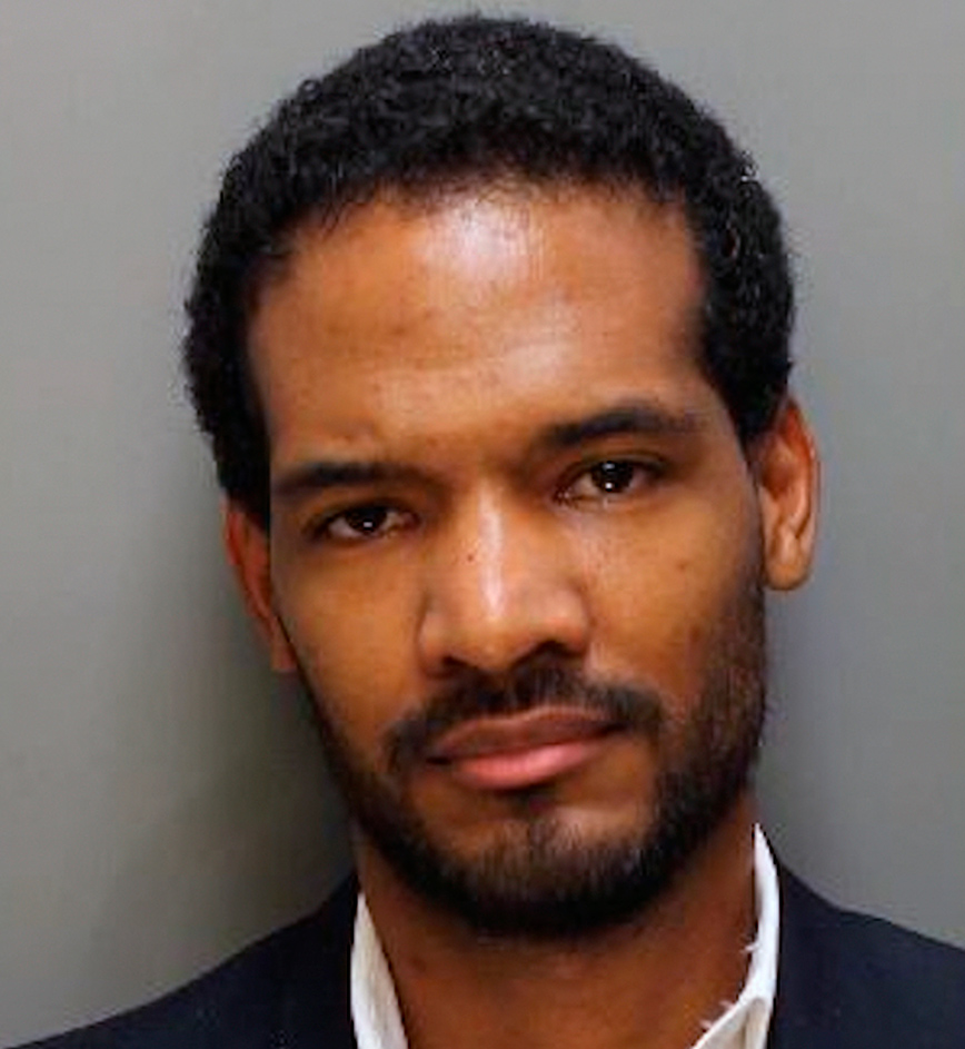 Ο πρώην αστυνομικός Εντσάουλ Μεντόζα Ο πρώην αστυνομικός Εντσάουλ Μεντόζα