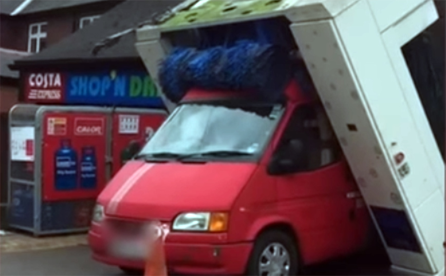 Απρόσμενες στιγμές και κλιπάκια που έγιναν viral