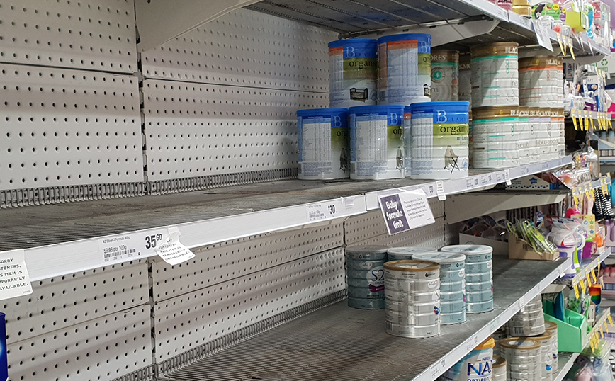 Έλλειψη σε βρεφικά γάλατα στις ΗΠΑ Έλλειψη σε βρεφικά γάλατα στις ΗΠΑ