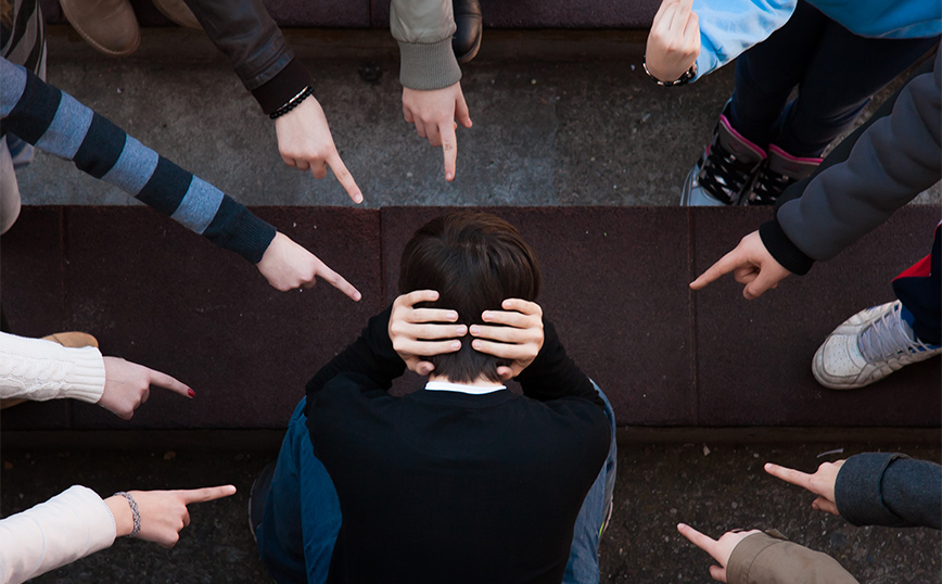 Bullying: Οκτώ μύθοι για τον εκφοβισμό – Όσα πρέπει να γνωρίζουν οι γονείς
