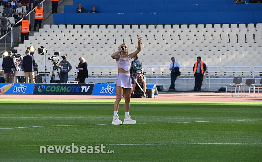 Μαζορέτες στο Παναθηναϊκός εναντίον ΠΑΟΚ