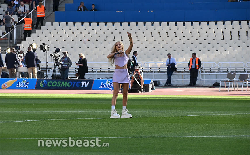 Μαζορέτες στο Παναθηναϊκός εναντίον ΠΑΟΚ