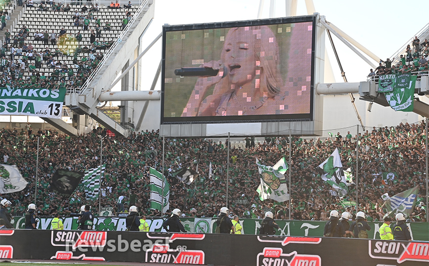 Μαζορέτες στο Παναθηναϊκός εναντίον ΠΑΟΚ