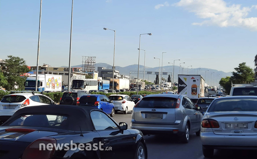 Κίνηση τώρα: Μποτιλιάρισμα χιλιομέτρων στον Κηφισό – Ταλαιπωρία για τους οδηγούς