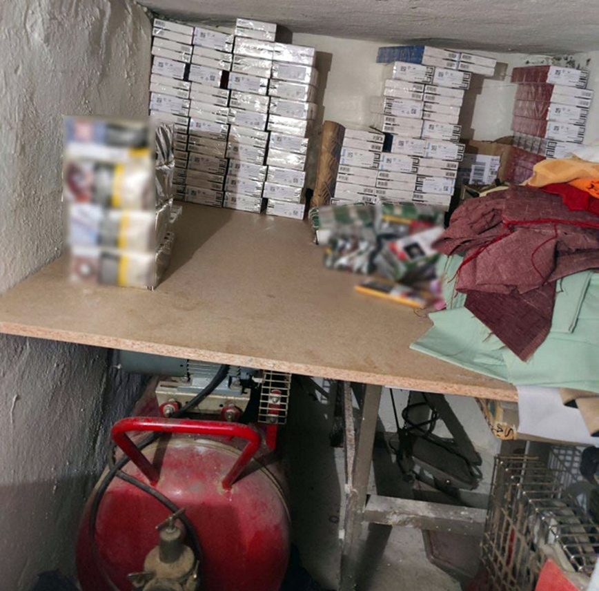 Συνελήφθη 70χρονος για λαθρεμπόριο καπνού στη Θεσσαλονίκη Συνελήφθη 70χρονος για λαθρεμπόριο καπνού στη Θεσσαλονίκη