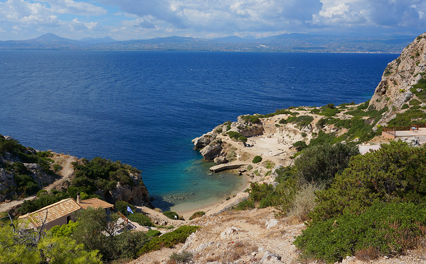 Τέσσερις ωραίες παραλίες σε κοντινή απόσταση από το κέντρο της Αθήνας