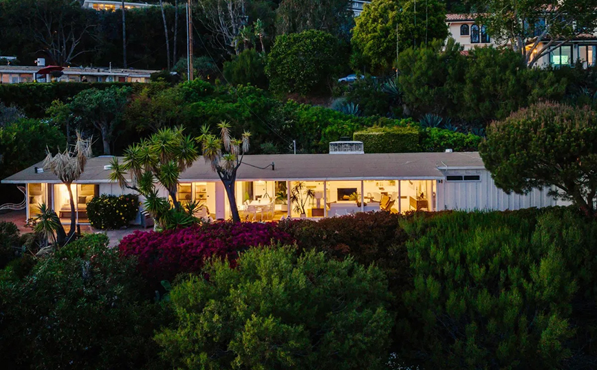 Το σπίτι της Έμα Στόουν στο Μαλιμπού Το σπίτι της Έμα Στόουν στο Μαλιμπού