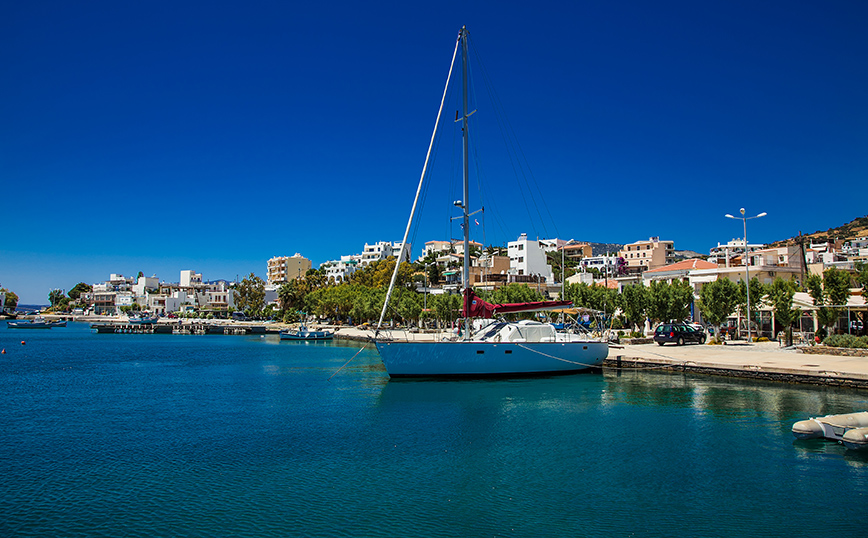 Ιστιοπλοϊκό στο Μαρμάρι