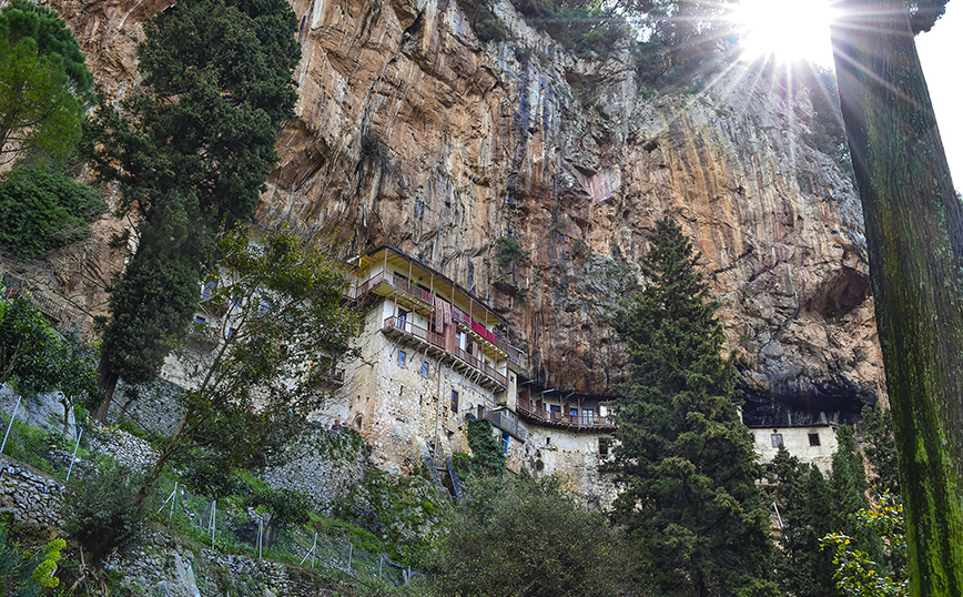 Η επιβλητική μονή προδρόμου στην Αρκαδία Η επιβλητική μονή προδρόμου στην Αρκαδία
