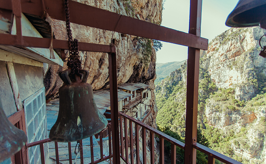 Καμ,πάνα στην μονή Προδρόμου στην Αρκαδία Καμ,πάνα στην μονή Προδρόμου στην Αρκαδία