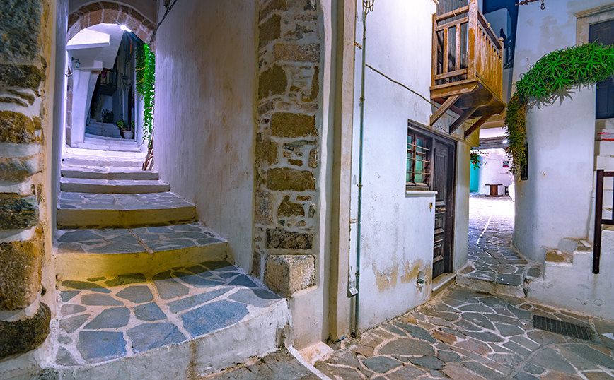 Γραφική γωνιά στη χώρα της Νάξου Γραφική γωνιά στη χώρα της Νάξου