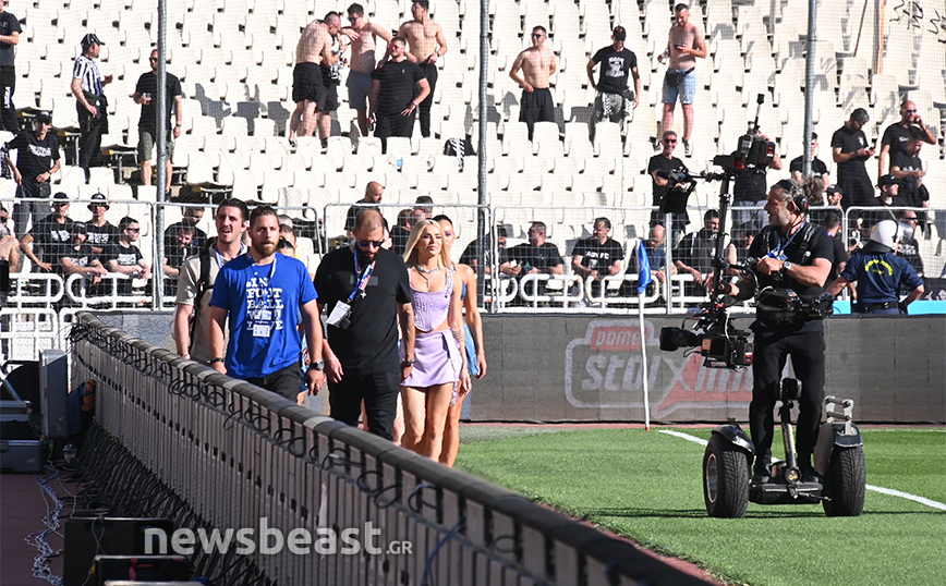 Μαζορέτες στο Παναθηναϊκός εναντίον ΠΑΟΚ