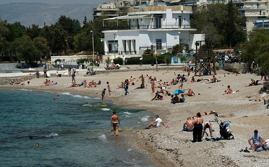 Καιρός: Ζέστη σήμερα με 30 βαθμούς &#8211; Χαλάει από αύριο με μπόρες, χαλάζι και πτώση της θερμοκρασίας