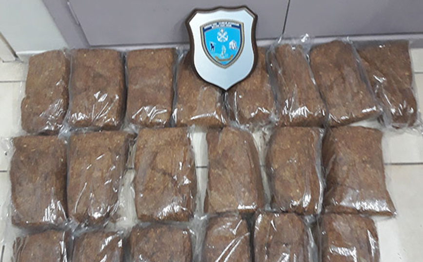 Πέλλα: Δύο συλλήψεις για ποσότητα «μαμούθ» λαθραίου καπνού – Βρέθηκαν στην κατοχή τους 120 κιλά