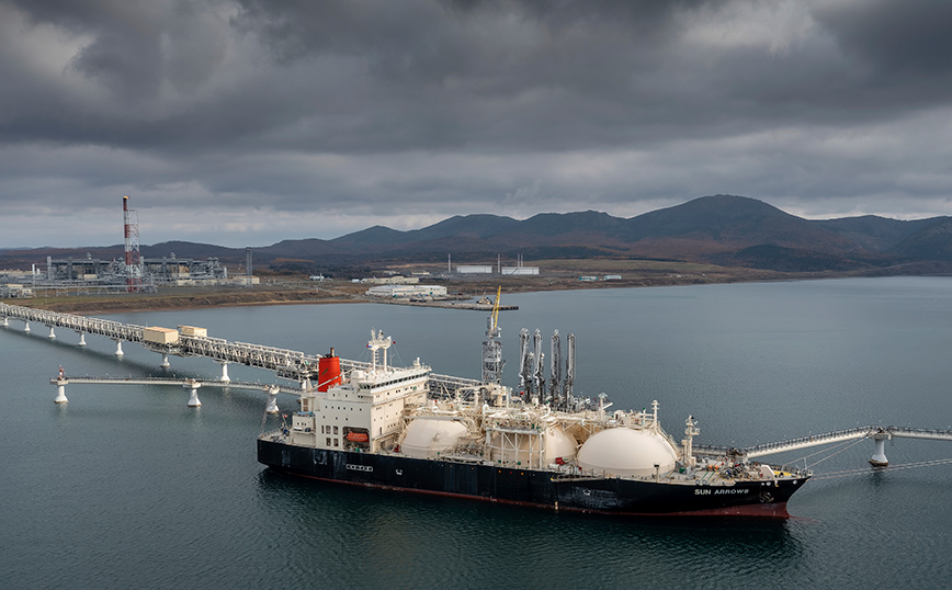 Πλοίο ανεφοδιασμού στην Ουκρανια Πλοίο ανεφοδιασμού στην Ουκρανια