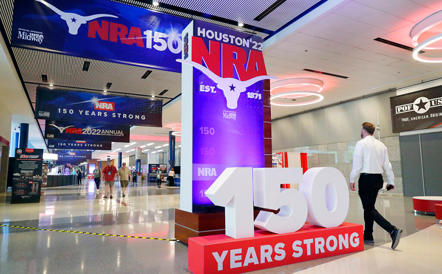 NRA: Λίγες ημέρες μετά το μακελειό στο Τέξας, ξεκινά το ετήσιο συνέδριο του ισχυρού λόμπι των όπλων