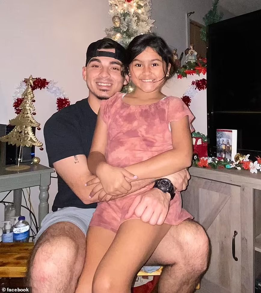 Η Amerie Jo Garza με τον πατέρα της Η Amerie Jo Garza με τον πατέρα της