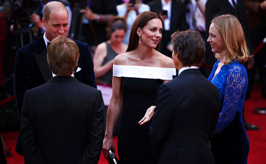 Ο πρίγκιπας Ουίλιαμ και η Κέιτ Μίντλετον στην πρεμιέρα του Top Gun Ο πρίγκιπας Ουίλιαμ και η Κέιτ Μίντλετον στην πρεμιέρα του Top Gun