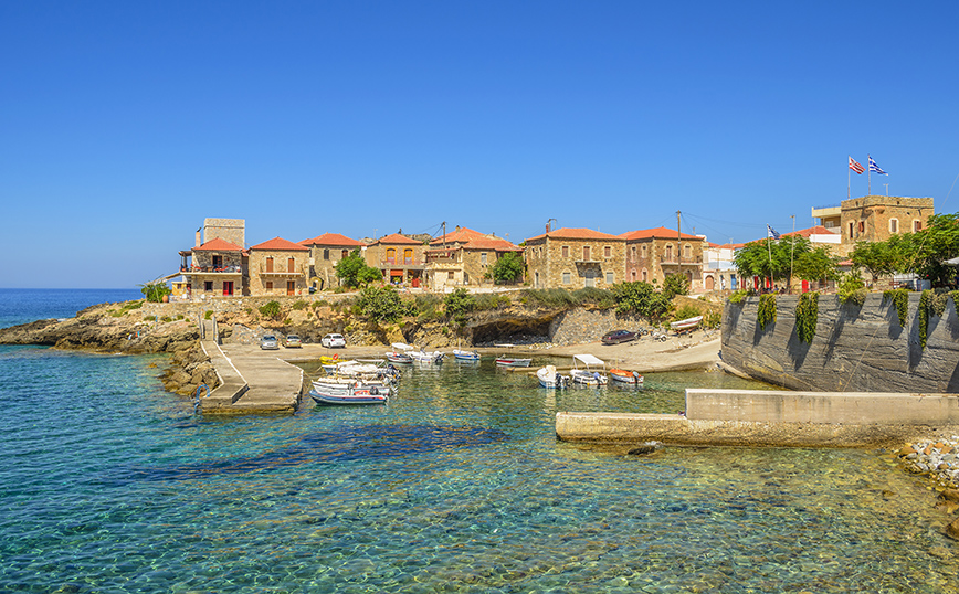 Μανιάτιο το τοπίο στην Τραχήλα στη Μεσσηνία Μανιάτιο το τοπίο στην Τραχήλα στη Μεσσηνία