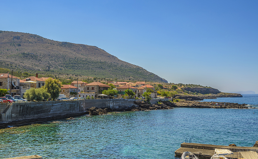 Άποψη της Τραχήλας στη Μεσσηνία Άποψη της Τραχήλας στη Μεσσηνία