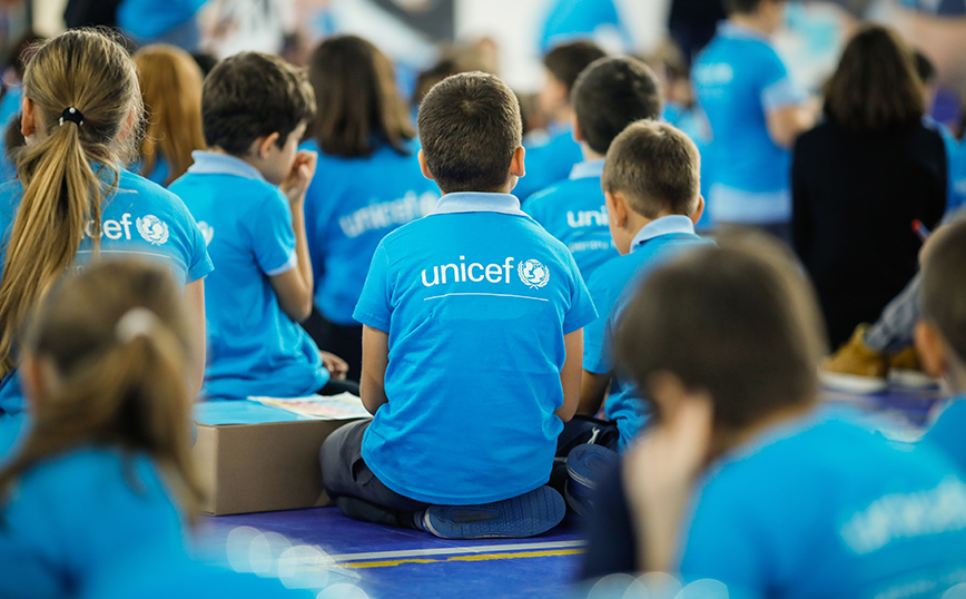 SOS από τη UNICEF: Κατηγορεί τις πλούσιες χώρες ότι θέτουν σε κίνδυνο τα παιδιά όλου του κόσμου