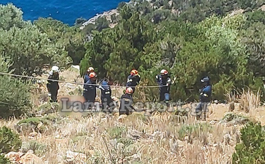 Μηχάνημα έργων έφυγε στο γκρεμό