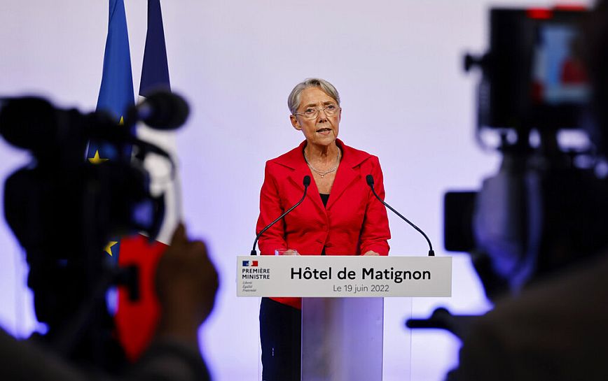Γαλλία: Το αποτέλεσμα των εκλογών είναι σεβαστό αλλά ενέχει κινδύνους για τη χώρα, είπε η πρωθυπουργός Μπορν