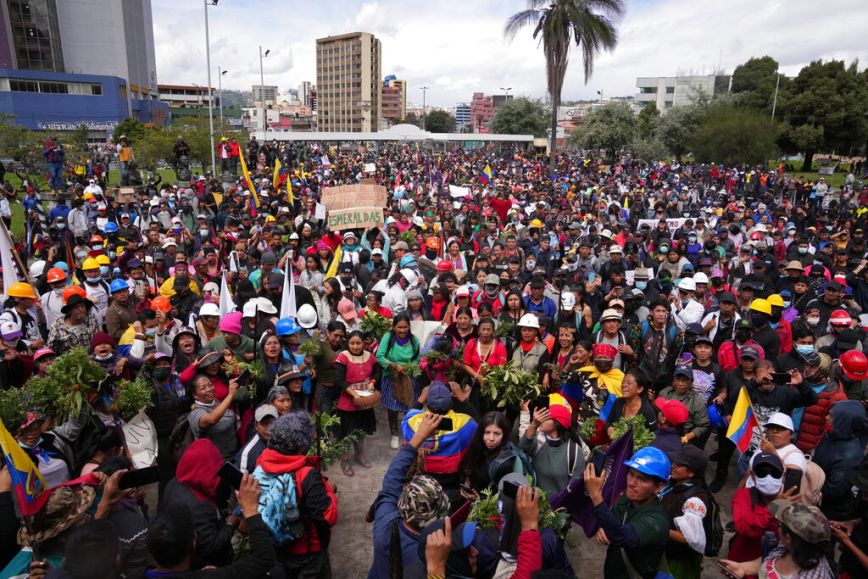 Ισημερινός: Υπό εξέταση η παραπομπή του προέδρου Λάσο λόγω των διαδηλώσεων που έχουν παραλύσει τη χώρα