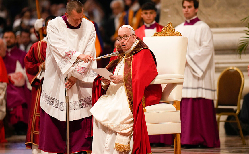 Πάπας Φραγκίσκος: Στην Εκκλησία κανείς δεν υπερέχει του άλλου