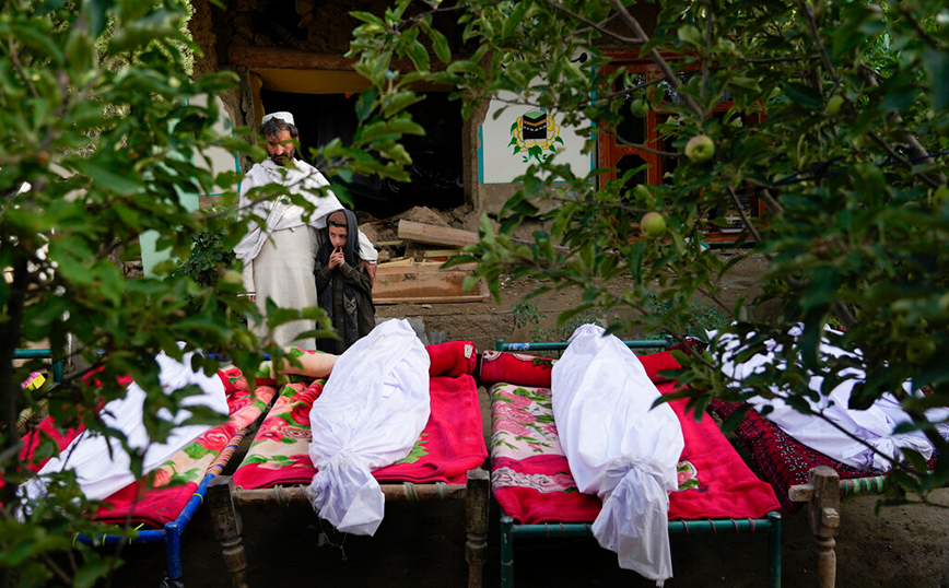 Φονικός σεισμός στο Αφγανιστάν Φονικός σεισμός στο Αφγανιστάν