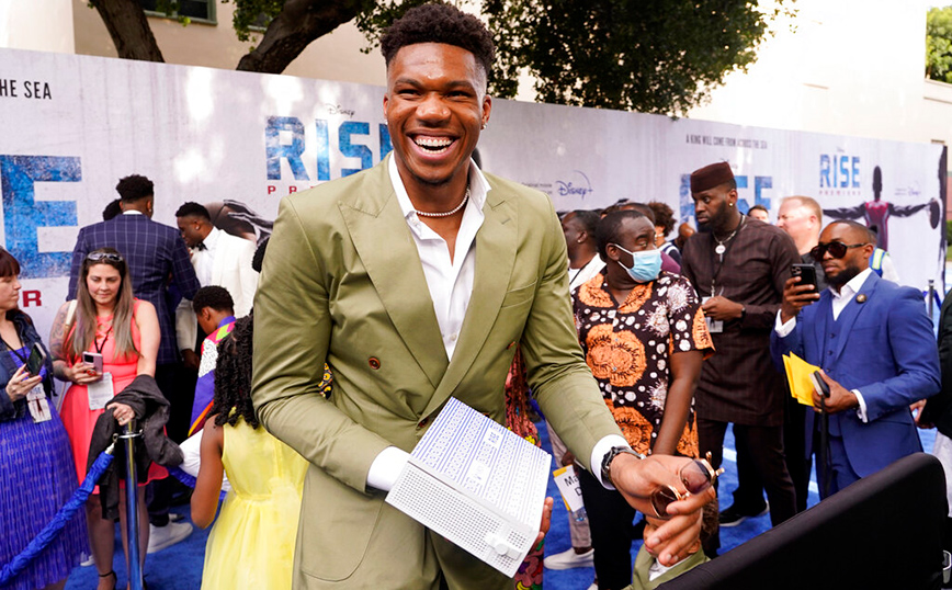 Πρεμιέρα της ταινίας για τη ζωή του Γιάννη Αντετοκούνμπο Πρεμιέρα της ταινίας για τη ζωή του Γιάννη Αντετοκούνμπο