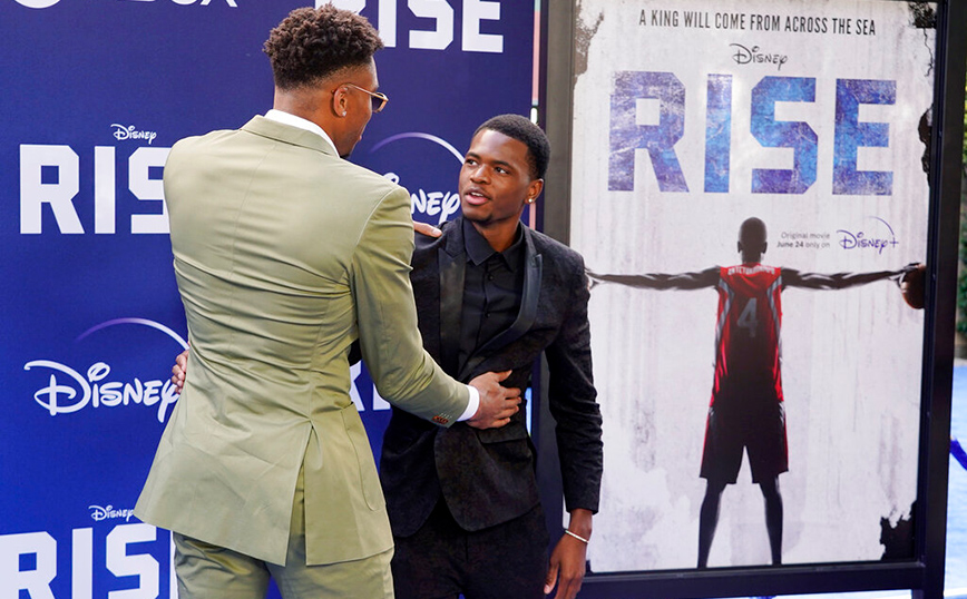 Πρεμιέρα της ταινίας για τη ζωή του Γιάννη Αντετοκούνμπο Πρεμιέρα της ταινίας για τη ζωή του Γιάννη Αντετοκούνμπο