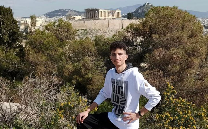 Μέλος της ομάδας Μεντόρων του υπουργείου Μετανάστευσης ο 19χρονος Ιρανός που αρίστευσε στις πανελλήνιες