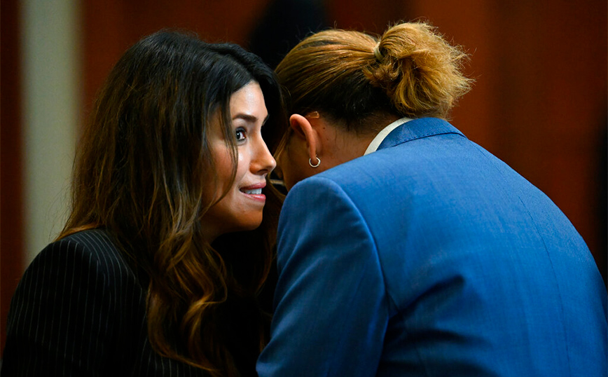 Τζόνι Ντεπ σε δικαστήριο με Άμπερ Χερντ Τζόνι Ντεπ σε δικαστήριο με Άμπερ Χερντ