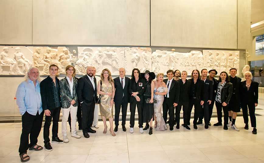 Επίσκεψη του Desmond Child και καλλιτεχνών στο Μουσείο της Ακρόπολης Επίσκεψη του Desmond Child και καλλιτεχνών στο Μουσείο της Ακρόπολης