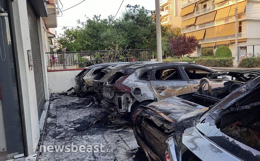 Παλαιό Φάληρο: Εμπρησμός τα ξημερώματα σε κατάστημα εμπορίας Ι.Χ. αυτοκινήτων – Κάηκαν πέντε οχήματα