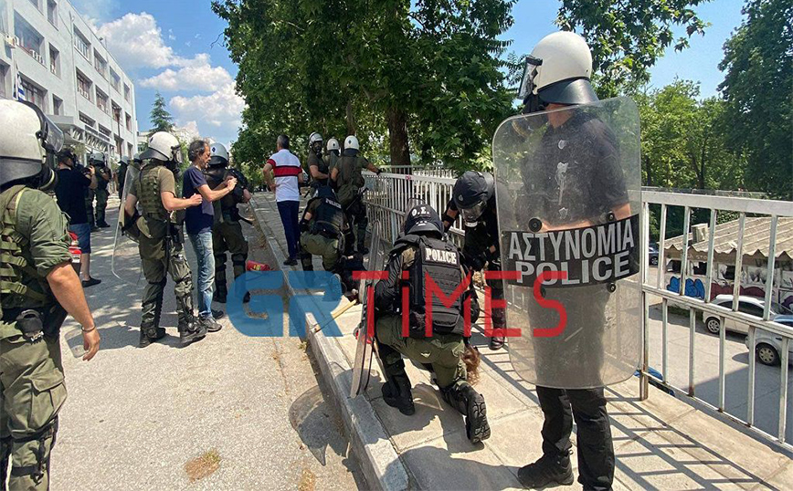 Επεισόδια στο ΑΠΘ - ΜΑΤ Επεισόδια στο ΑΠΘ - ΜΑΤ