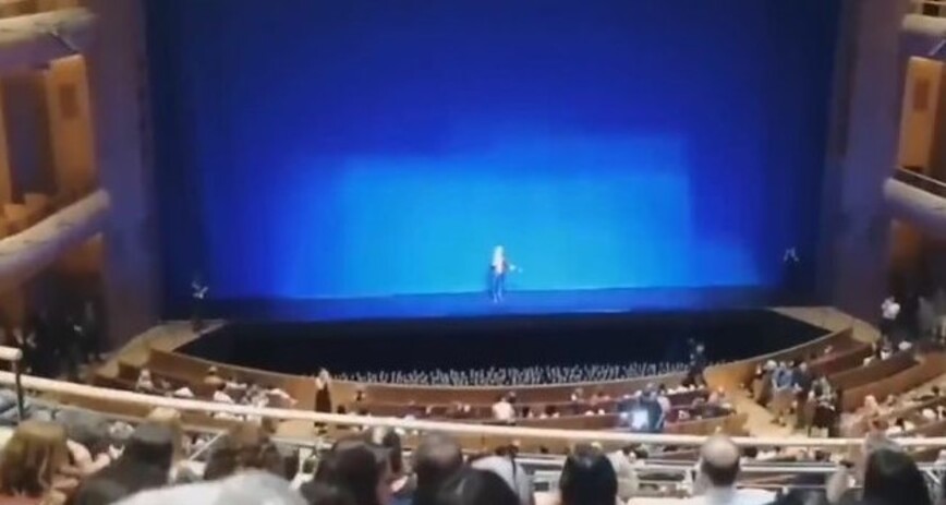 Τουρκία: Πρωτοφανείς αποδοκιμασίες κατά της Εμινέ Ερντογάν – «Κανονικά, έπρεπε να φύγουμε»
