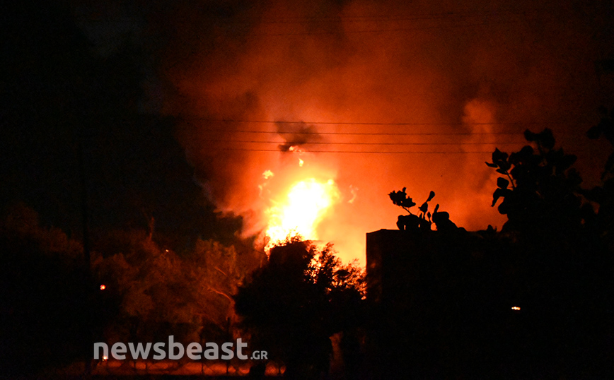 Φωτιά στον Ασπρόπυργο Φωτιά στον Ασπρόπυργο