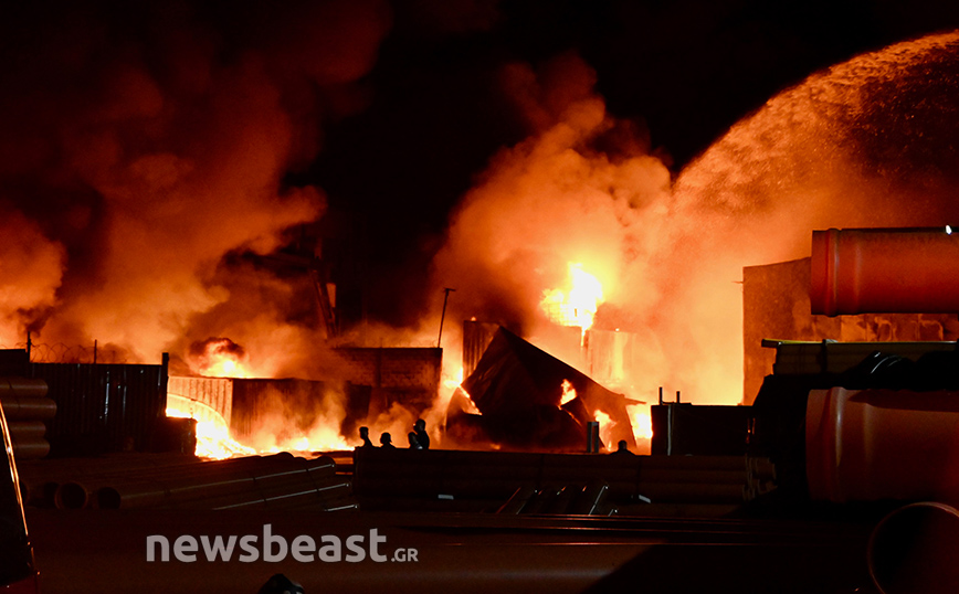 Φωτιά στον Ασπρόπυργο Φωτιά στον Ασπρόπυργο