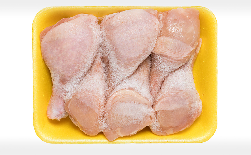 ΠΙΝΔΟΣ: Αποσύρθηκαν όλα τα κατεψυγμένα μπούτια κοτόπουλου που είχε ανακαλέσει ο ΕΦΕΤ