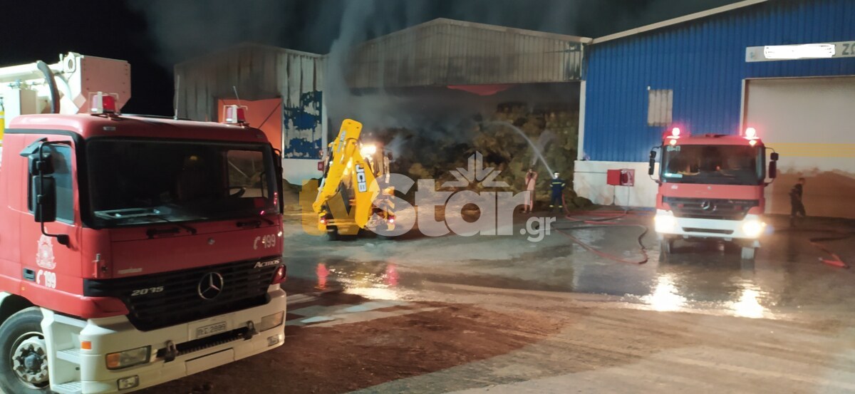 Φωτιά σε αποθήκη με ζωοτροφές στην Αλίαρτο Φωτιά σε αποθήκη με ζωοτροφές στην Αλίαρτο