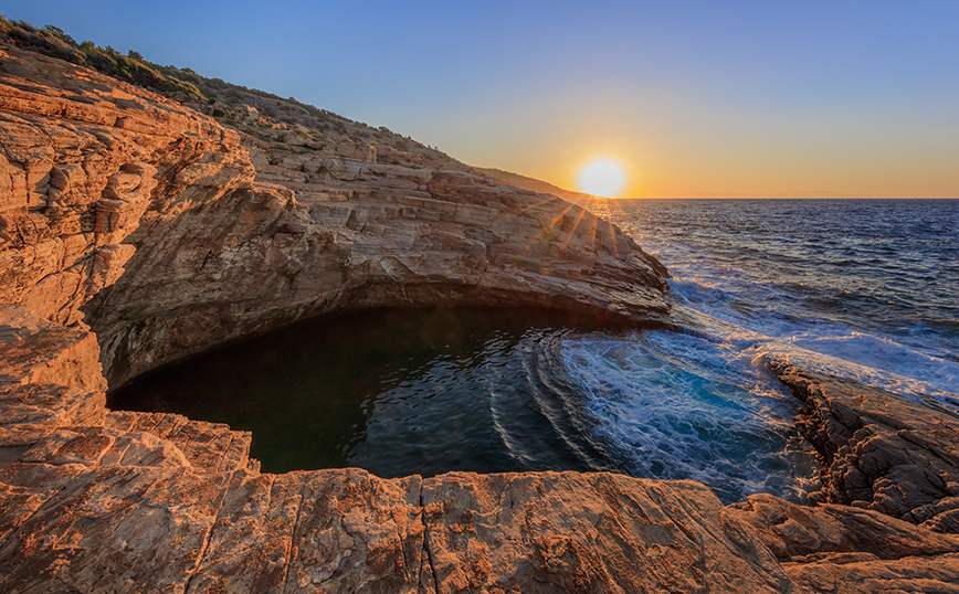 Ηλιοβασίλεμα στη Γκιόλα Ηλιοβασίλεμα στη Γκιόλα