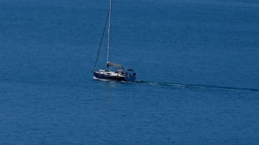 Φωτιά σε ιστιοφόρο στην Αλόννησο – Τρεις τραυματίες, ένας εκ των οποίων σοβαρά