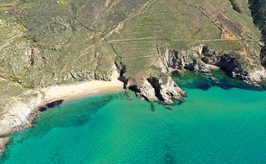 Πανοραμική άποψη από την παραλία Καλό Αμπέλι στη Σέριφο