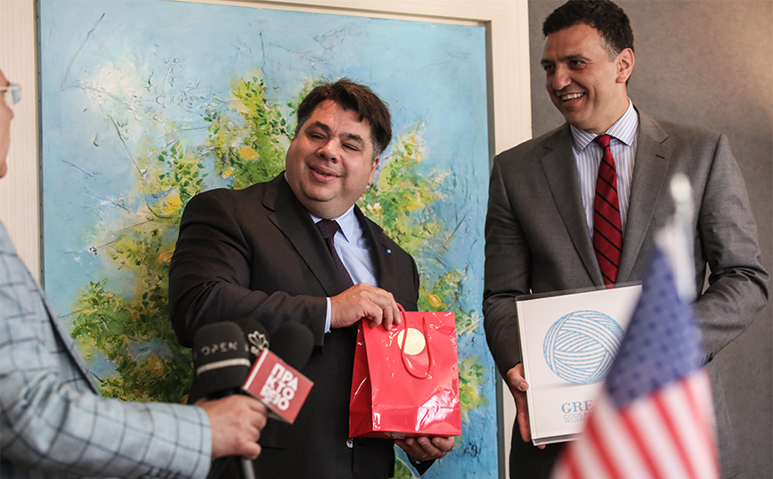 Συνάντηση Βασίλη Κικίλια με τον Τζωρτζ Τσούνη Συνάντηση Βασίλη Κικίλια με τον Τζωρτζ Τσούνη