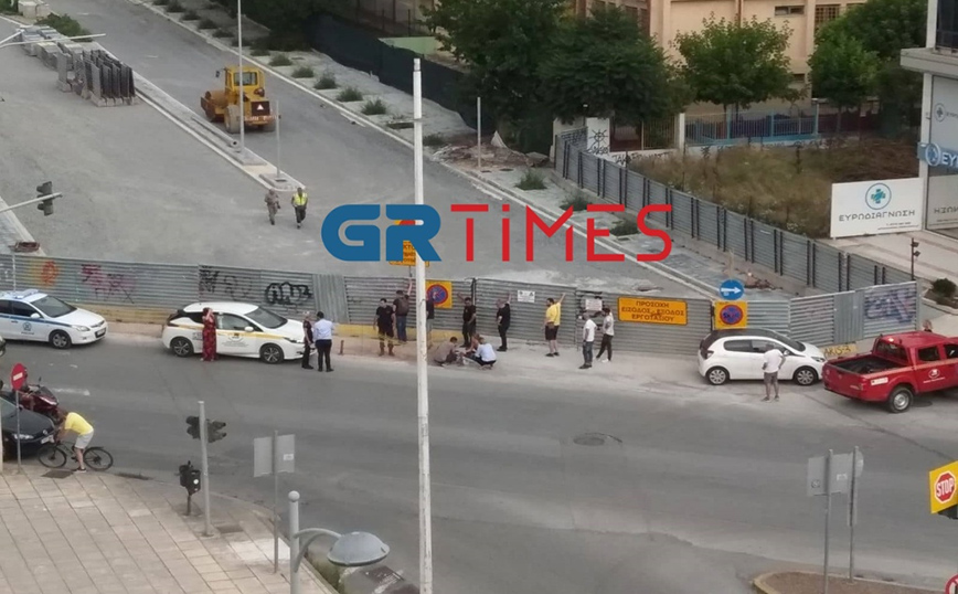 Θεσσαλονίκη: Λαμαρίνα ξεκόλλησε από τον αέρα και χτύπησε 63χρονο