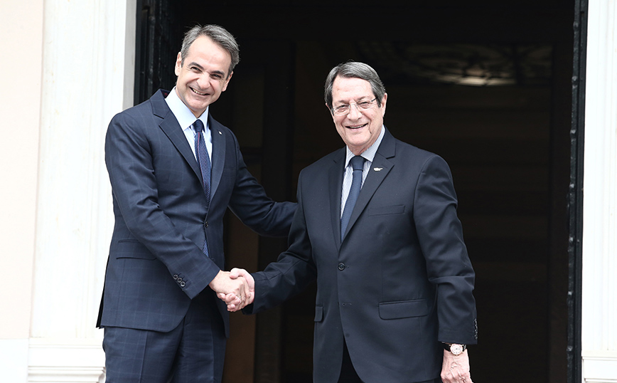 Η Αθήνα δωρίζει σήμερα στην Κύπρο το πρώτο της κυβερνητικό αεροσκάφος – Η τελετή παρουσία Μητσοτάκη – Αναστασιάδη