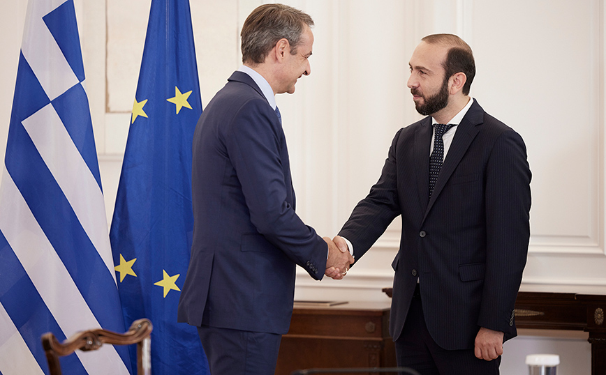 Τετ α τετ Κυριάκου Μητσοτάκη με τον υπουργό Εξωτερικών της Αρμενίας Ararat Mirzoyan
