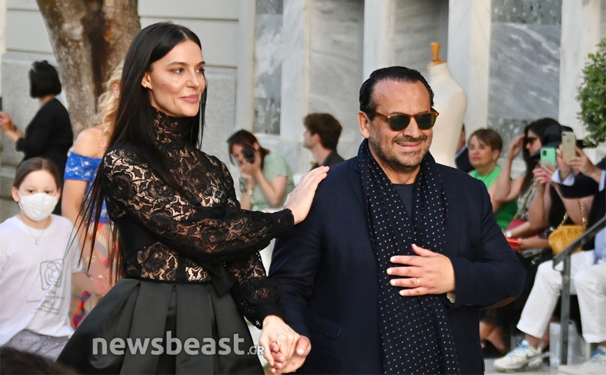 Επίδειξη μόδας Βασίλη Ζούλια στην Δ. Αρεοπαγείτου Επίδειξη μόδας Βασίλη Ζούλια στην Δ. Αρεοπαγείτου